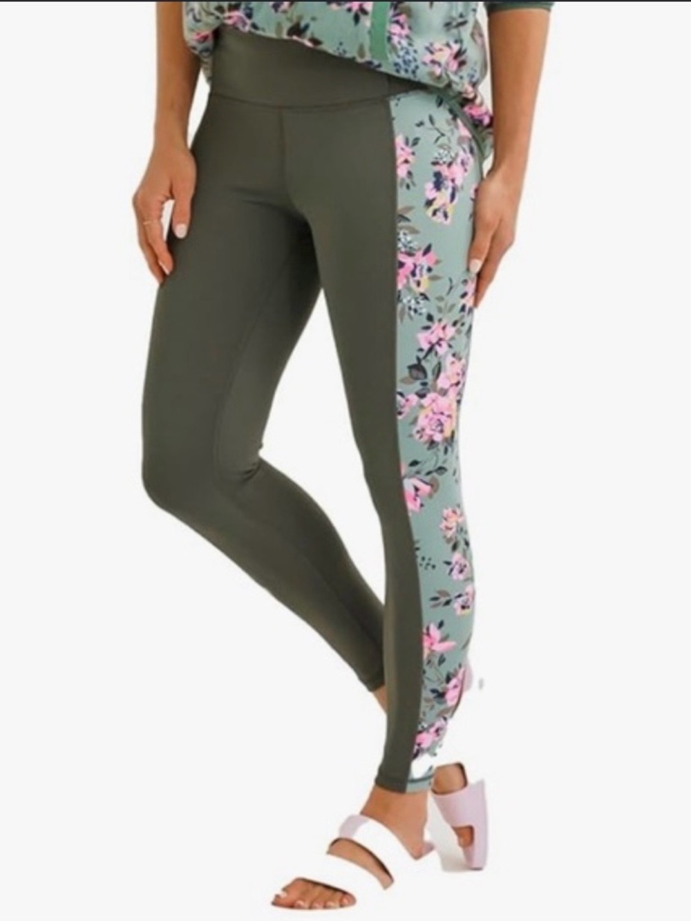 Vera Bradley NWT Active high-waist leggings medium